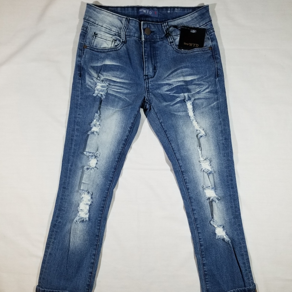 Shop WTD Distressed Jean Capris, Jr. Size 3